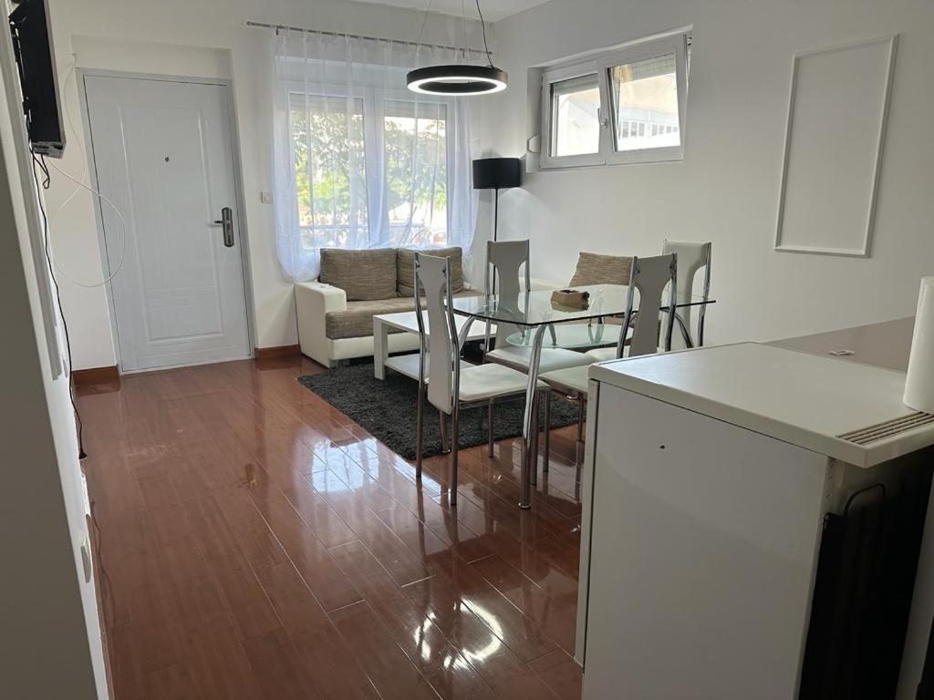 Apartman Aurora Veliko Gradiste Exterior photo