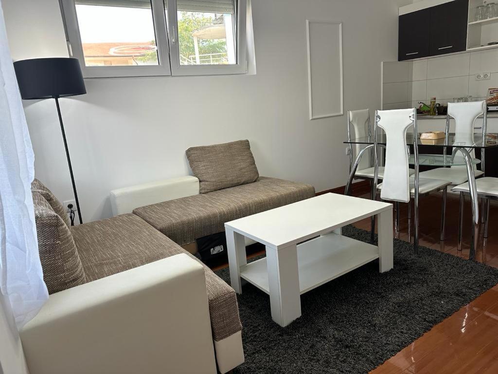 Apartman Aurora Veliko Gradiste Exterior photo